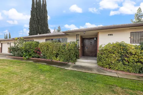 4948 E Townsend Ave, Fresno, CA 93727