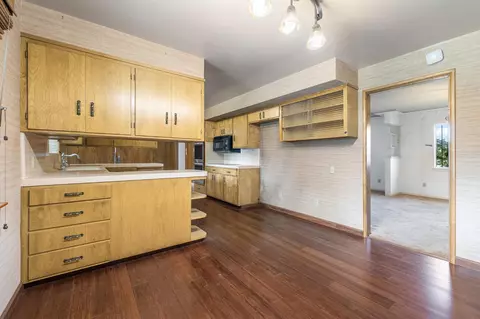 Kitchen - 4948 E Townsend Ave, Fresno, CA 93727 photo 2 of 2