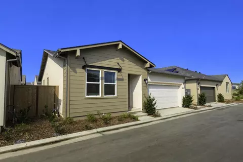 4178 Agnes Ln, Madera, CA 93636