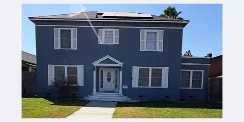 209 E 11th St, Hanford, CA 93230