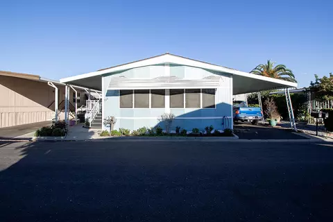 221 W Herndon Ave #206, Fresno, CA 93650