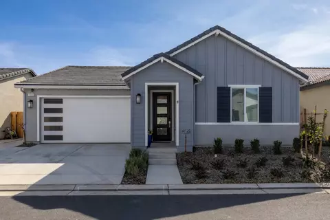 1158 Encore Way W, Madera, CA 93636