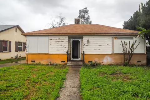 108 N 9th St, Fresno, CA 93702