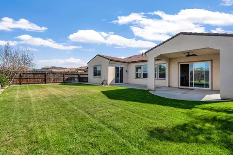 Exterior - 3255 Roberts Ave, Clovis, CA 93619 photo 8 of 12