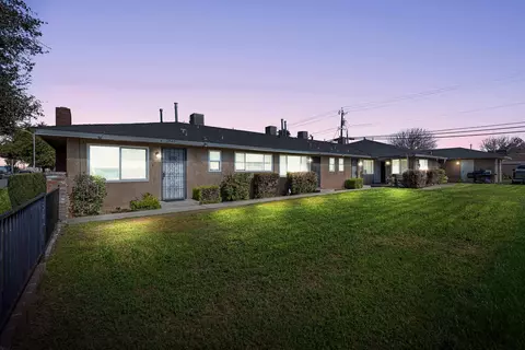 2840 N 1st St, Fresno, CA 93703