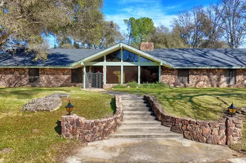 31729 Cherokee Rd, Coarsegold, CA 93614