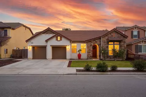 2539 W Allen Ave, Visalia, CA 93291