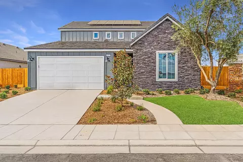 822 Traverse Dr S, Madera, CA 93636