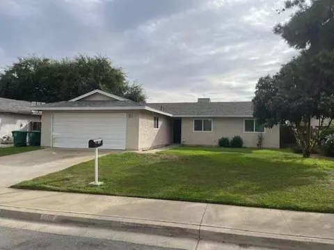 923 Holt Ave, Sanger, CA 93657