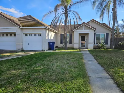 1607 Cooper St, Selma, CA 93662