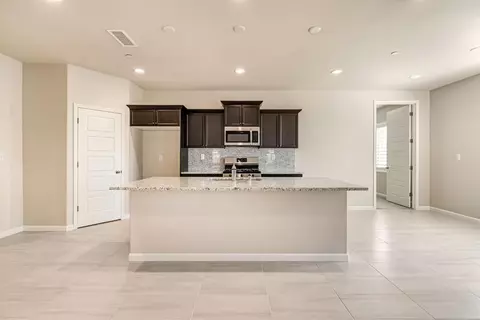 Kitchen - 642 Stone Crest Ave, Madera, CA 93636 photo 1 of 4