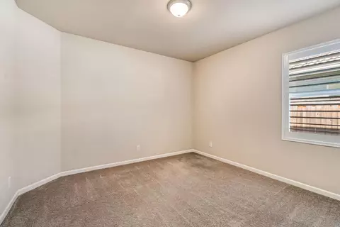 Bedroom - 642 Stone Crest Ave, Madera, CA 93636 photo 4 of 7