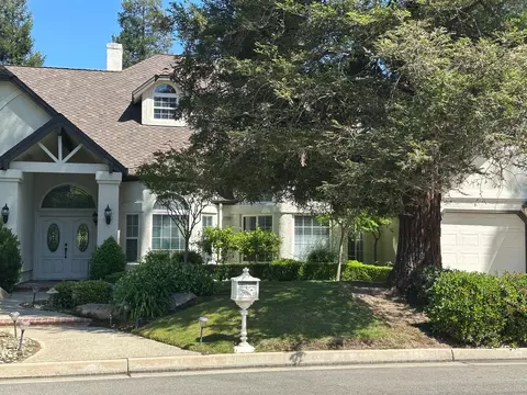 10250 N Quail Run Dr, Fresno, CA 93730