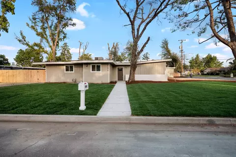4090 N Sherman, Fresno, CA 93726