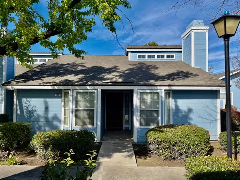 1468 Plymouth Rock Way, Clovis, CA 93612