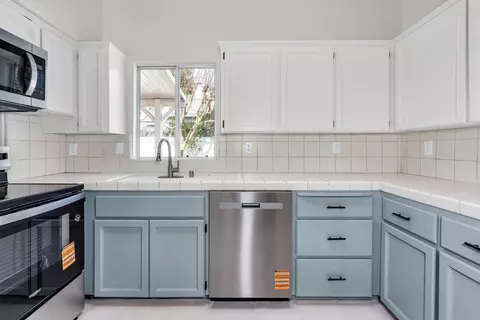 2324 E Fir, Fresno, CA 93720