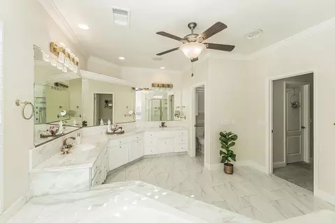 Bath - 2888 Ashcroft Ave, Clovis, CA 93611 photo 1 of 4