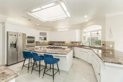 Kitchen - 2888 Ashcroft Ave, Clovis, CA 93611 photo 1 of 1