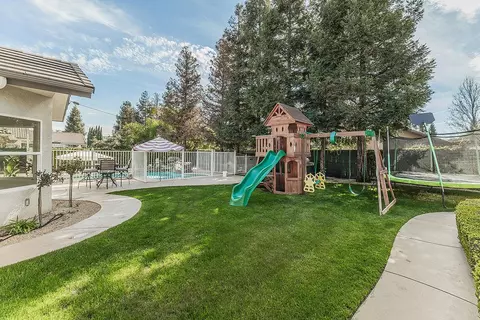 Exterior - 2888 Ashcroft Ave, Clovis, CA 93611 photo 3 of 6