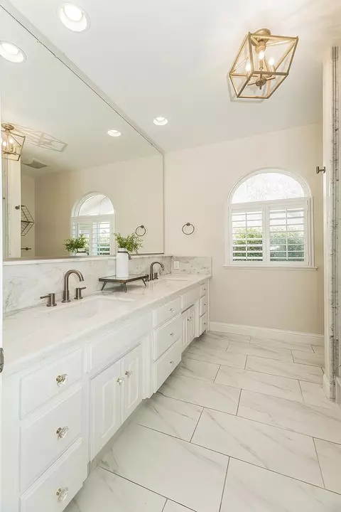 Bath - 2888 Ashcroft Ave, Clovis, CA 93611 photo 3 of 4