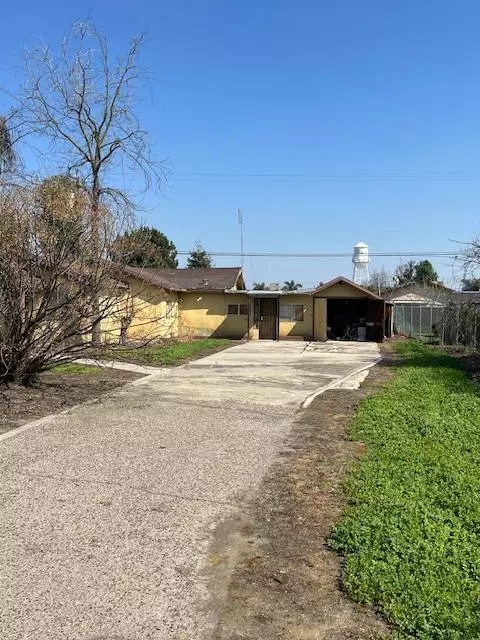 217 S 7th St, Fowler, CA 93625