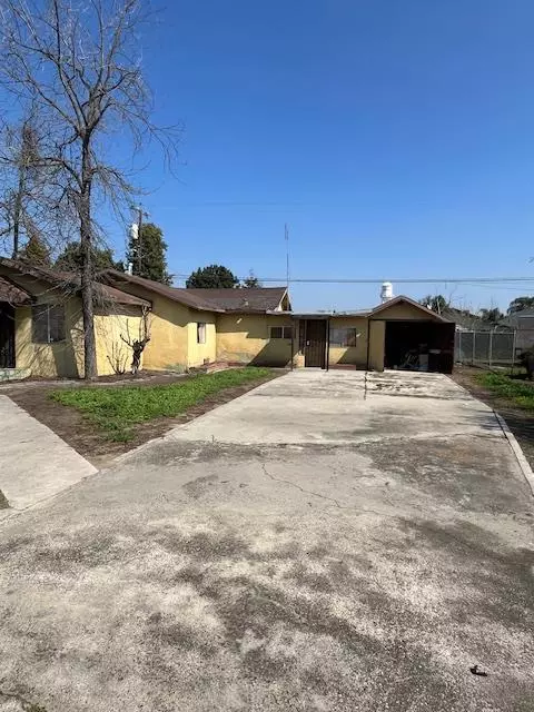 217 S 7th St, Fowler, CA 93625 photo 4
