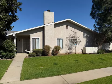 950 W Mckinley Ave, Fresno, CA 93728