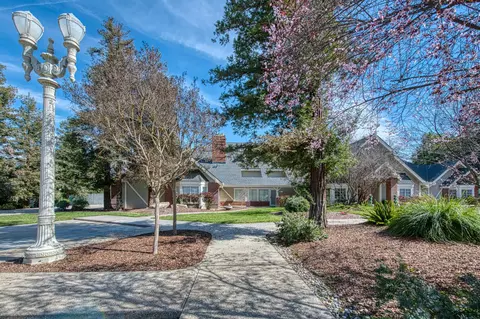 7272 N Traverse Ave, Clovis, CA 93619