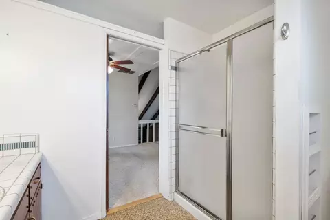 Bath - 1015 E Paradise Ave, Visalia, CA 93292 photo 3 of 5