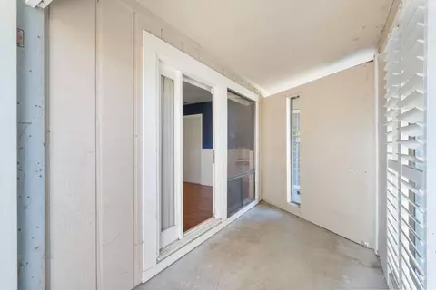 Exterior - 1015 E Paradise Ave, Visalia, CA 93292 photo 2 of 6