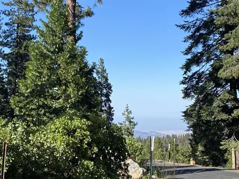 42437 Bretz Point Ln, Shaver Lake, CA 93664