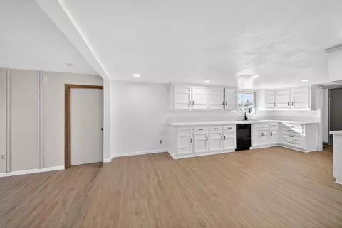 Other - 5675 E Ashlan Ave, Fresno, CA 93727 photo 1 of 8
