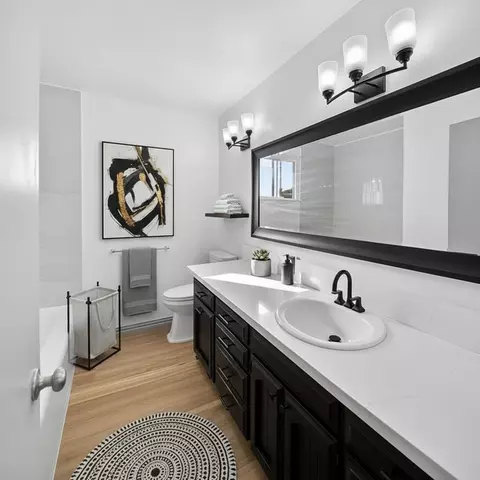 Bath - 5675 E Ashlan Ave, Fresno, CA 93727 photo 3 of 3