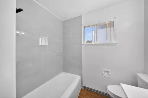 Bath - 5675 E Ashlan Ave, Fresno, CA 93727 photo 1 of 3