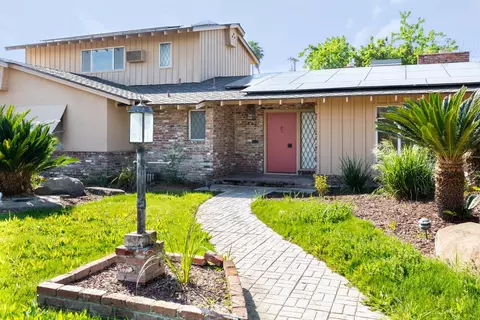 805 Lyon Ave, Sanger, CA 93657