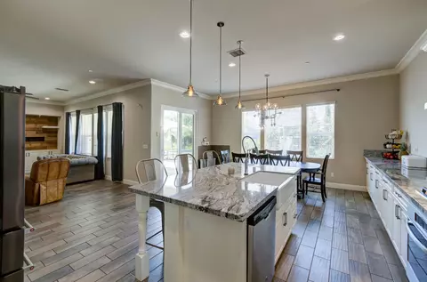Kitchen - 3211 Salem Ave, Clovis, CA 93619 photo 3 of 4