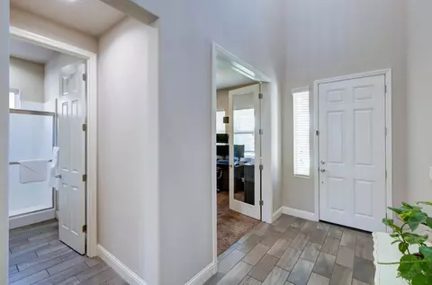 Entry Way - 3211 Salem Ave, Clovis, CA 93619 photo 3 of 3