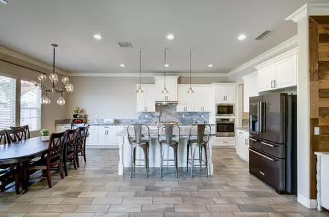 Kitchen - 3211 Salem Ave, Clovis, CA 93619 photo 4 of 4
