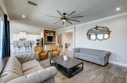 Living - 3211 Salem Ave, Clovis, CA 93619 photo 2 of 4