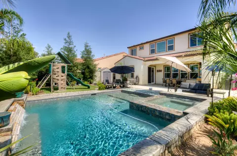 Exterior - 3211 Salem Ave, Clovis, CA 93619 photo 2 of 4