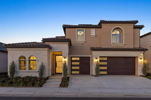 11214 N Via Ravenna Dr, Fresno, CA 93730