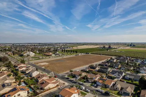 1745 Bethel Ave, Sanger, CA 93657 photo 11