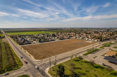 1745 Bethel Ave, Sanger, CA 93657 photo 6