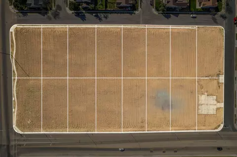 1745 Bethel Ave, Sanger, CA 93657 photo 2