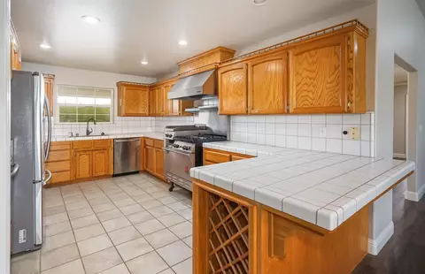 Kitchen - 10277 Road 28 12, Madera, CA 93637 photo 1 of 3
