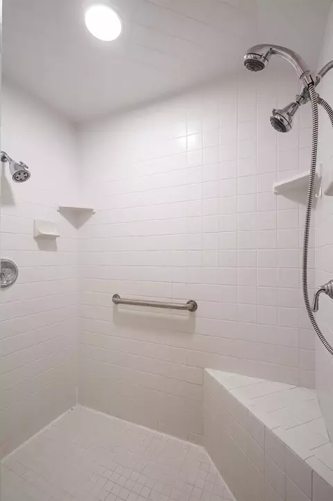 Bath - 10277 Road 28 12, Madera, CA 93637 photo 5 of 5