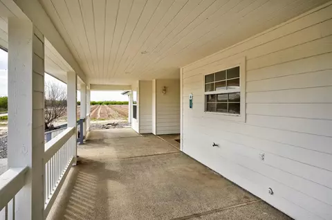 Exterior - 10277 Road 28 12, Madera, CA 93637 photo 6 of 14