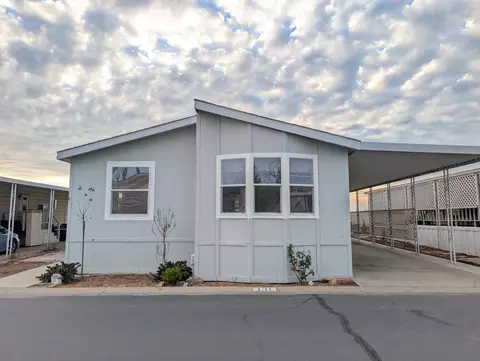 1001 Sylmar Ave #131, Clovis, CA 93612