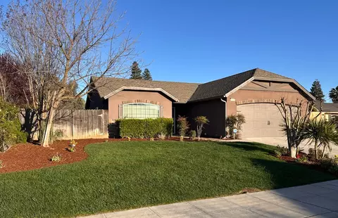 2582 N Antioch, Fresno, CA 93722
