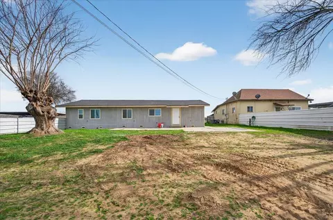 Exterior - 6873 20th Ave, Lemoore, CA 93245 photo 11 of 17